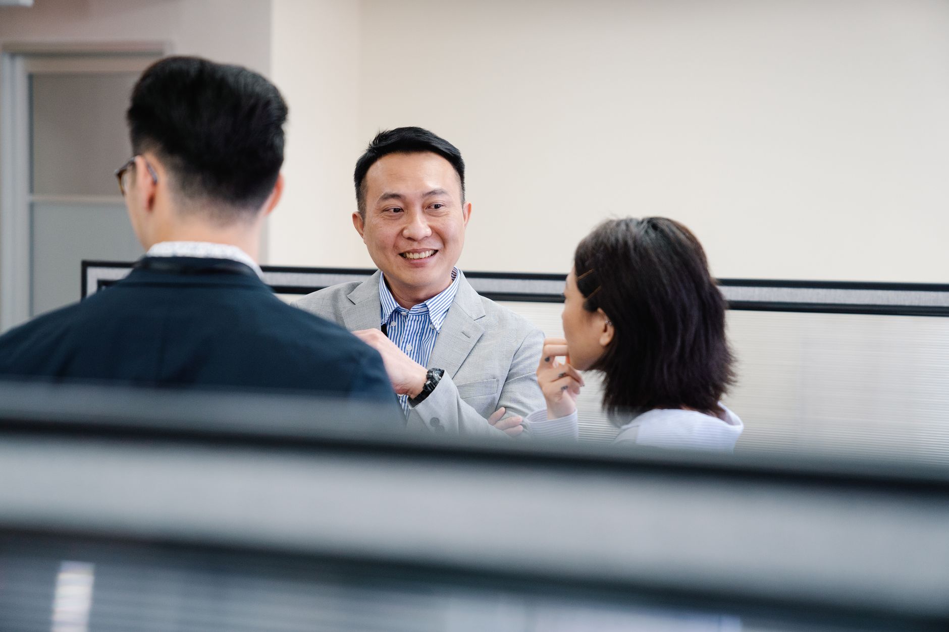 从“门当户对”到深度绑定：B2B大客户开发的四步锁定法（以腾讯×中通为例）